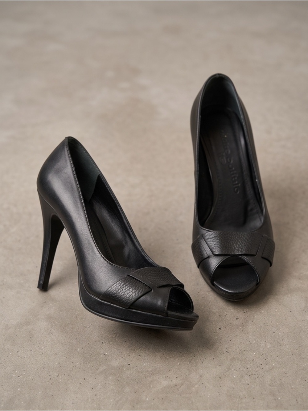 Vintage White Buffalo Y2K Black Leather Peep-Toe Platform Heels Pumps Size 37